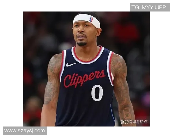 6三分狂轰29分!火箭旧将首秀打爆快船!比尔复出14中2挖大坑